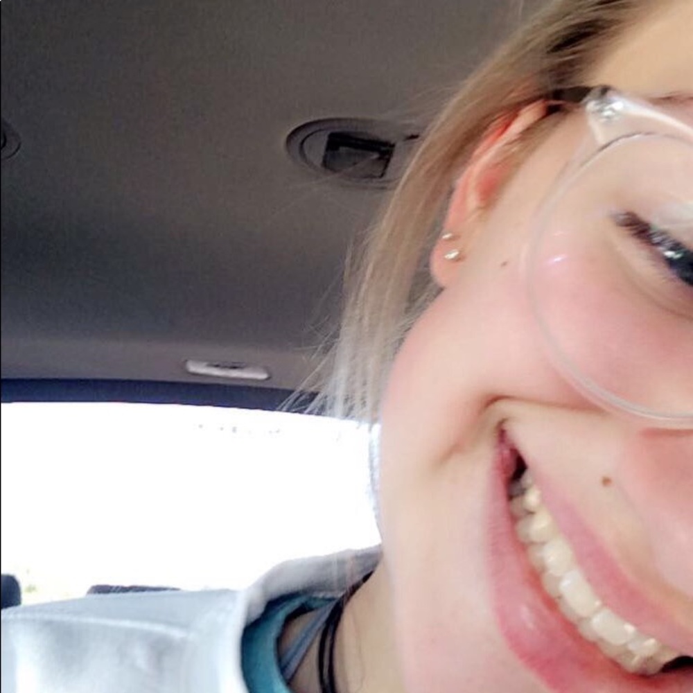 Meet your Posher, Sophia